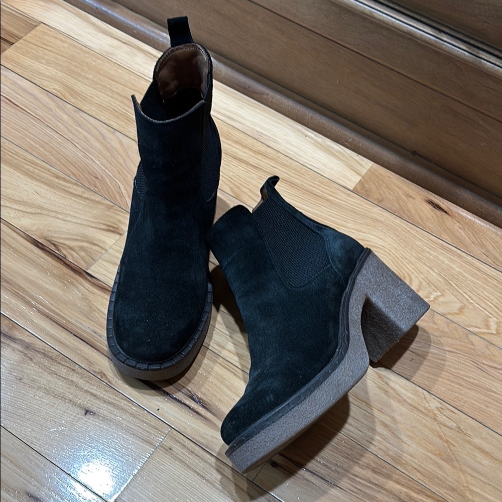 Bueno Black Suede Ankle Boots